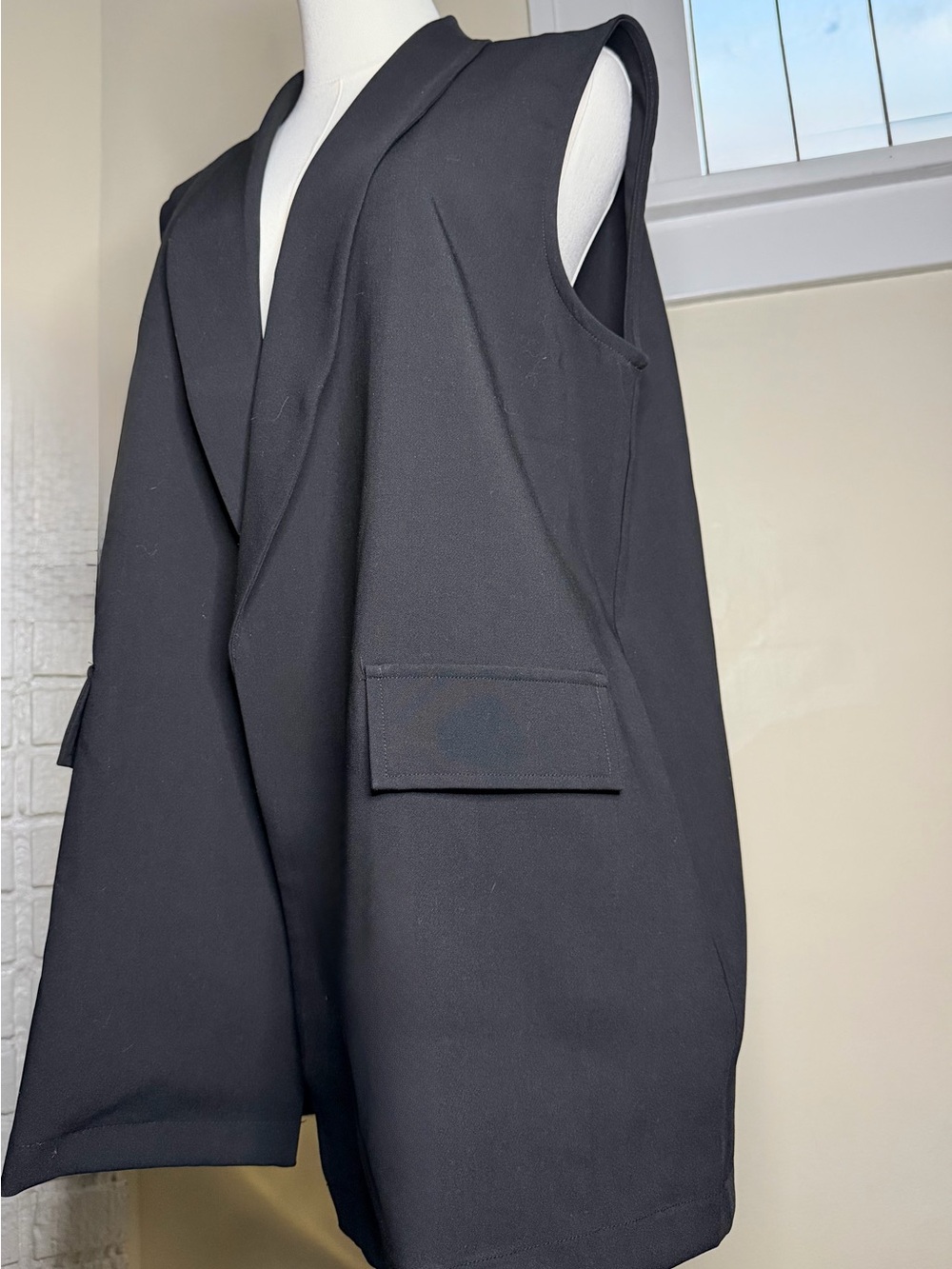 white birch Black Sleeveless Blazer Vest